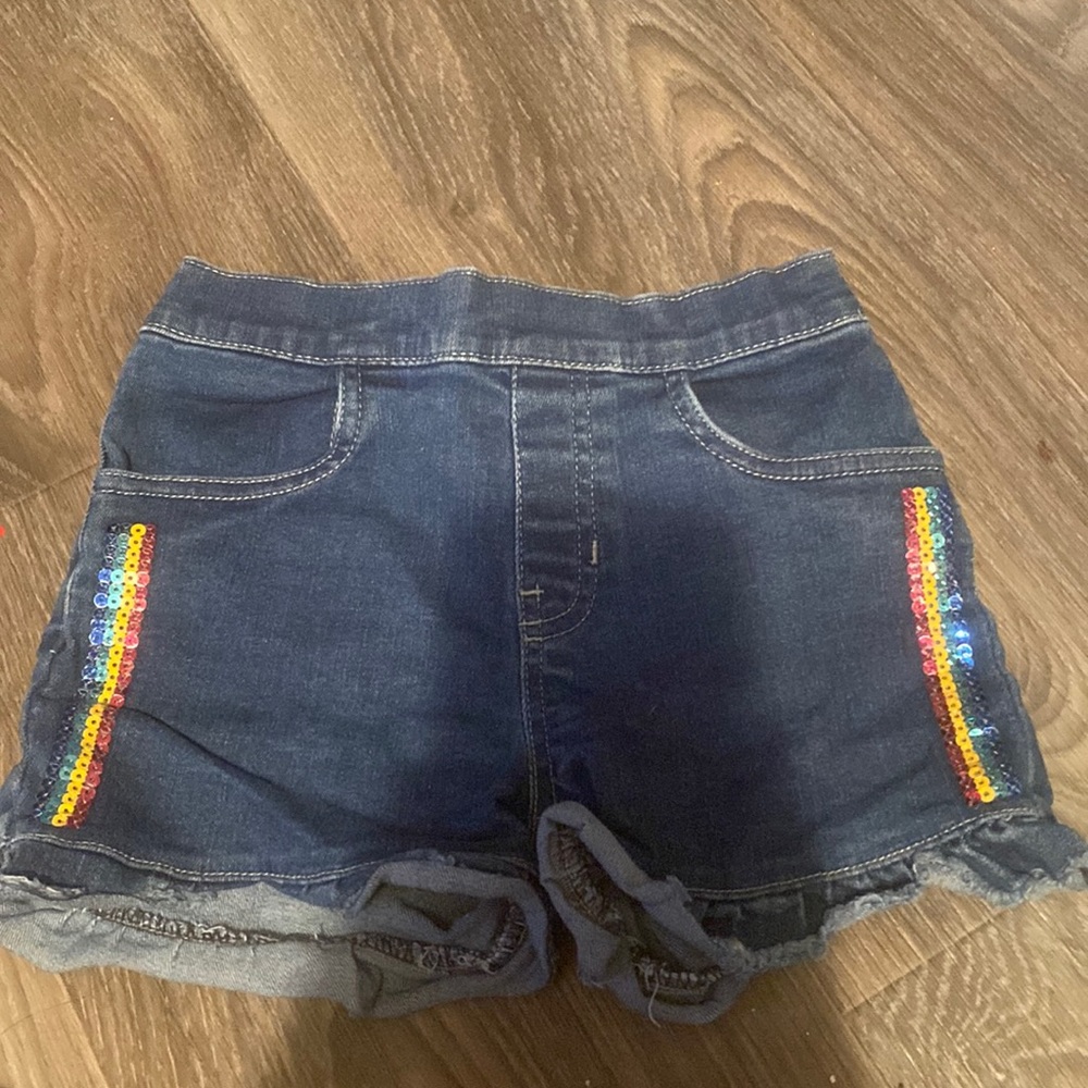 Cute to wear in the summer.